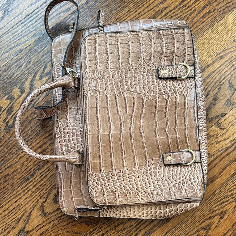 Bueno-  Crocodile Pattern Tan Handbag / laptop bag